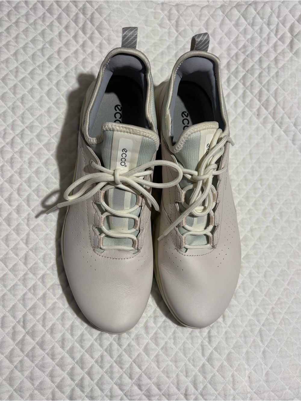 Ecco Women's Lace-Up Leather Sneakers in Pale Pink and Gray